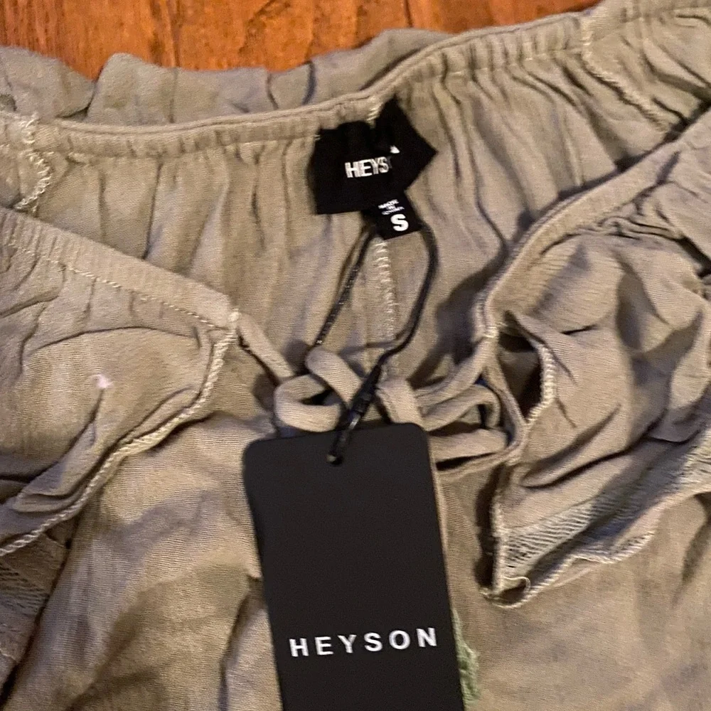 Heyson Olive Ruffled Blouse - Picture 3 of 4